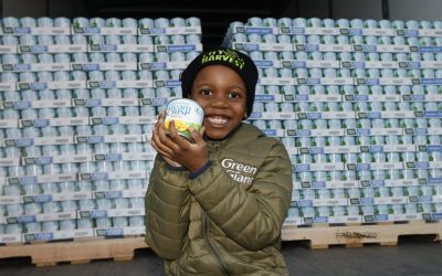 ‘Corn Kid’ donates 50K cans of corn for Thanksgiving oan