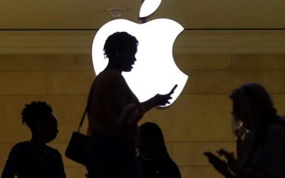 Apple Customers Say It’s Hard To Get Money Out Of Goldman Sachs Savings Accounts