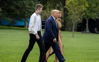 Crazed Chicago Woman Charged With Threatening To Shoot Trump and Son Barron oan