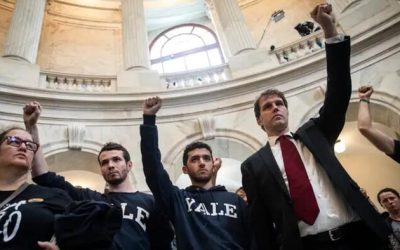 Top Law Schools Promote Ditching The Constitution