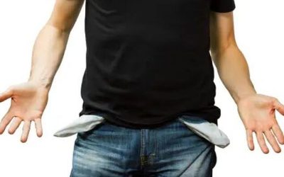 61% Of US Workers Live Paycheck-to-Paycheck, 21% Struggle With Bills