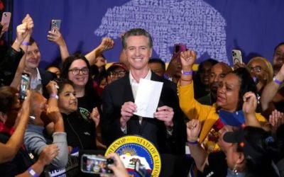 California Raises Minimum Wage For Fast-Food Workers