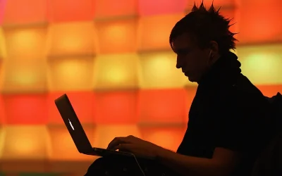 Criminal Enterprise Utilizes A.I. In ‘Eerie’ Fraud-For-Hire Dark Web Ad oan