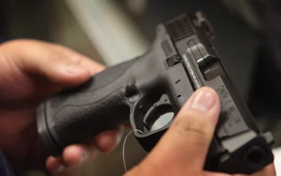Armed Oklahoma Man Saves Girlfriend After Ex-Husband Breaks In, Charges At Them oan