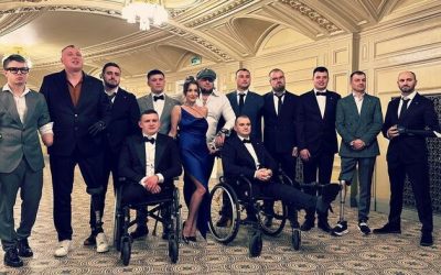 Ukrainian Porn Star Poses With Mangled War Veterans For Charity Photo Shoot