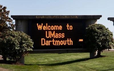 UMass Dartmouth Commencement Billionaire Speaker Surprises Each Graduate With $1,000 oan
