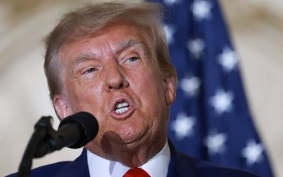 Trump Attacks Biden’s Crypto Awareness, Says ‘Biden Doesn’t Even Know What It Is’ at NFT Gala
