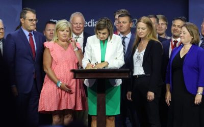Iowa Law Banning Abortions After 6 Weeks Of Pregnancy Takes Effect oan