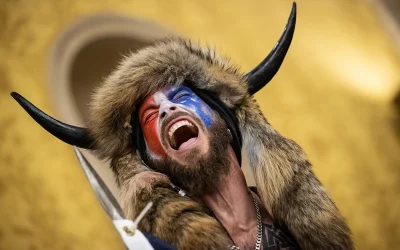 Judge Orders DOJ To Return Property To ‘QAnon Shaman’ oan