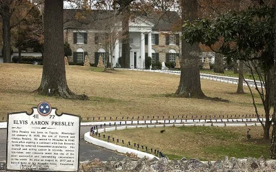 Missouri Woman Charged In Alleged Scheme To Defraud Elvis Presley’s Family With Sale Of Iconic Graceland Estate oan