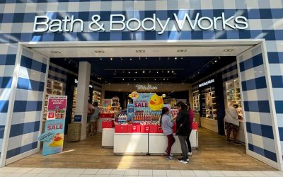 Bath And Body Works Issues Apology For Selling Candles That Resemble The Ku Klux Klan oan
