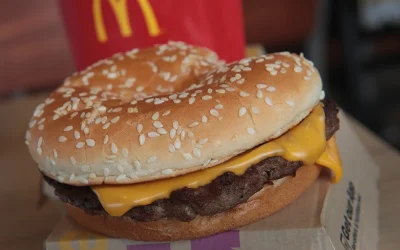 1 Dead, 49 Falls Ill Following E. Coli Outbreak Linked To McDonald’s Quarter Pounder oan
