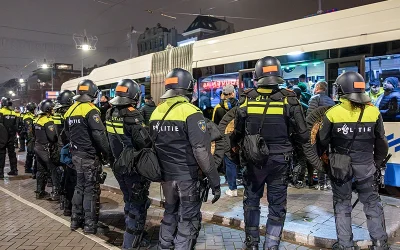 Evacuation Planes Dispatched After Attack on Israeli Soccer Fans in Amsterdam oan