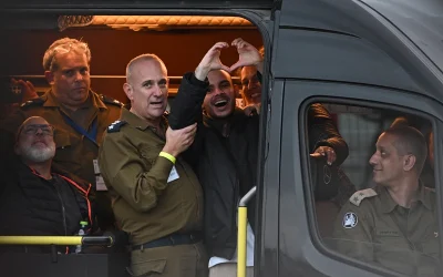 6 Hostages Returned To Israel As Ceasefire Deal With Hamas Continues oan