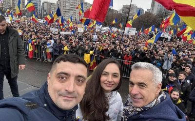 New Romania Poll: Nationalist Likely To Win First Round, Centrist Could Take Run-Off