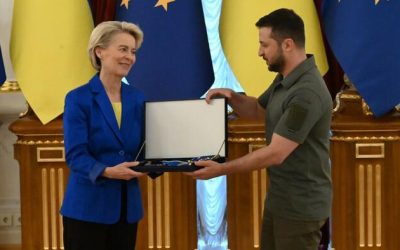 Von der Leyen Calls On EU To Hasten Ukrainian Entry As Blow To Putin