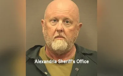 Former Coast Guard lieutenant charged after threatening to murder Trump oan