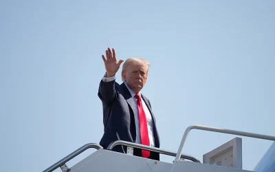 Trump arrives in Scotland, set to meet with British PM Keir Starmer and Scottish officials oan