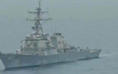 Watch: Iranian Helicopter Confronts US Destroyer Approaching Territorial Waters