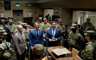 Vance and Hegseth visit D.C. National Guard, serve Shake Shack to thank troops for crime-fighting efforts oan