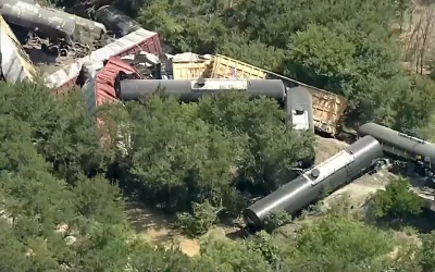 35 Union Pacific train cars derail in Palo Pinto County oan