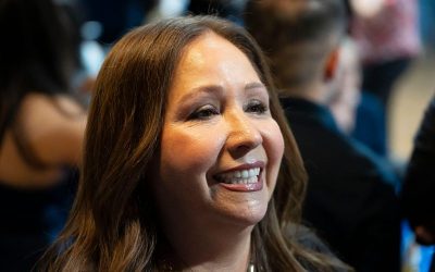 Democrat Adelita Grijalva wins father’s seat in Arizona’s special House election oan