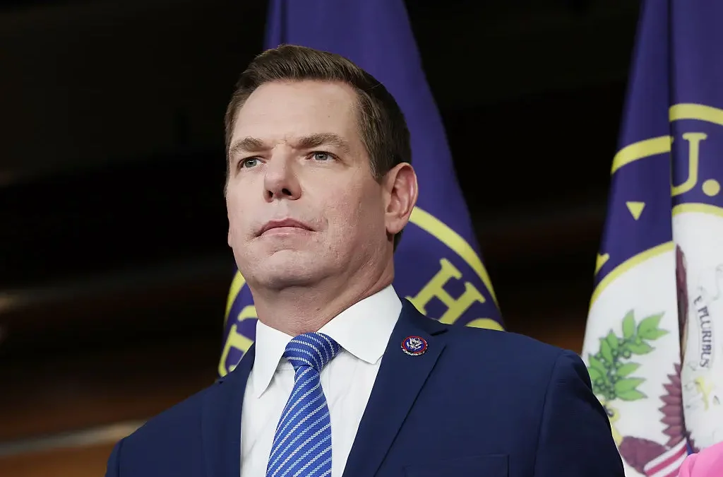 Rep. Eric Swalwell demands 2028 Democrat presidential candidates to pledge to destroy Trump’s ballroom oan