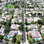 Mortgage rates drop to lowest levels of 2025 oan GettyImages-2236016262-e1761240394198.jpg