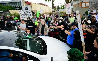 Portland DA drops charges against conservative influencer Nick Sortor after attack near ICE facility oan