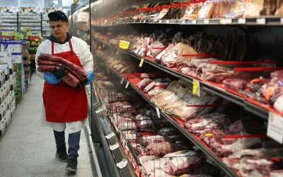 Trump announces DOJ investigation into meat-packing companies, accusing them of artificially inflating beef prices oan