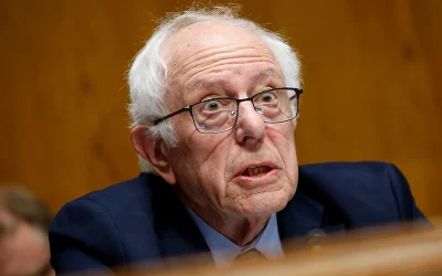 Bernie Sanders crashes Schumer’s press conference, calls on Dems to prolong govt. shutdown oan