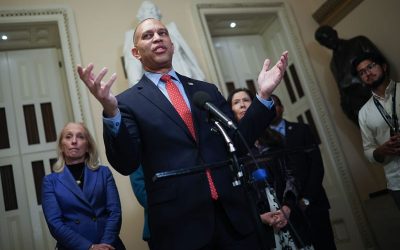 Speaker Johnson calls House back to end shutdown as Jeffries urges Democrats to oppose deal oan