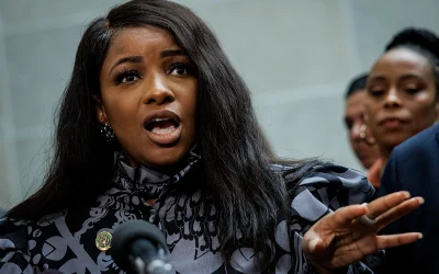 Crockett launches bid for Senate seat, debuts campaign video featuring excerpts of Trump calling her ‘low IQ’ oan