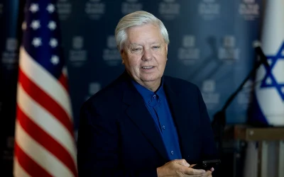 Sen. Graham calls on Trump to ‘unleash Israel’ on Hamas if the terror group refuses to disarm oan