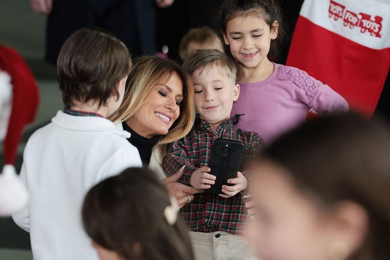 First Lady Melania attends Toys for Tots Charity Drive, sharing gifts and smiles with underprivileged children oan