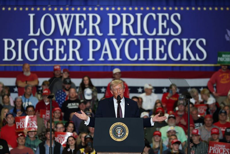 Trump praises economic agenda in last rally of 2025 oan