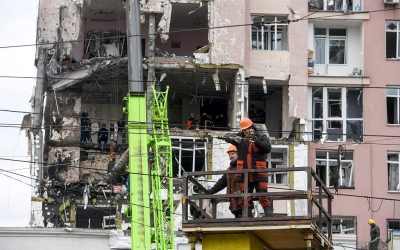 Russia strikes Kyiv with drones and missiles ahead of Ukraine and U.S. peace talks oan