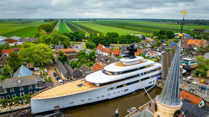 World’s Billionaire Population Surges To New Record High: UBS