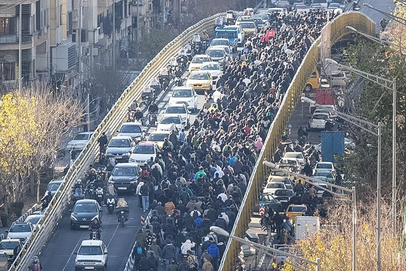 Multiple deaths reported as protests over soaring inflation and currency collapse spread across Iran oan