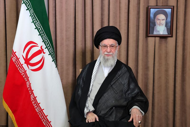 Iran pres. warns of all-out war if U.S. strikes Ayatollah oan