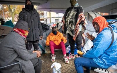 Spanish Nationalists Furious: Socialist PM Sánchez Decrees Amnesty For 500K Illegals, Skirts Parliament