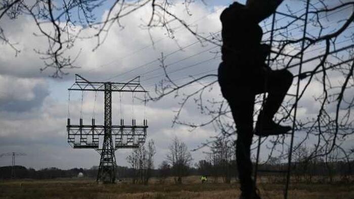 Leaked Internal Emails Show Berlin Greens Urged To Deflect Blame From Far-Left Attack On Power Grid