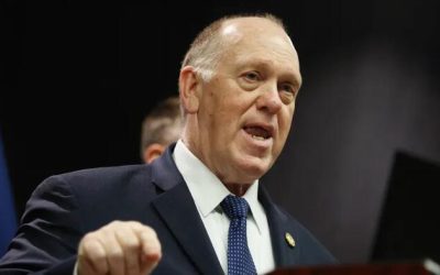 Homan Seeks Cooperation In Minnesota: Vows ‘Drawdown’ On Streets In Exchange For Jail-Based ICE Ops