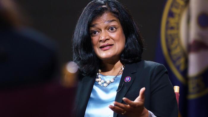 Leading Democrat Calls For Reparations For Illegal Immigrants