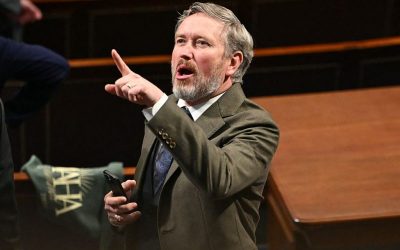 Worse than Cheney, Kinzinger and MTG oan