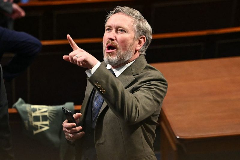 Worse than Cheney, Kinzinger and MTG oan