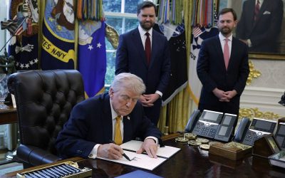 Trump signs EO creating Task Force to Eliminate Fraud, Vance set to lead group oan