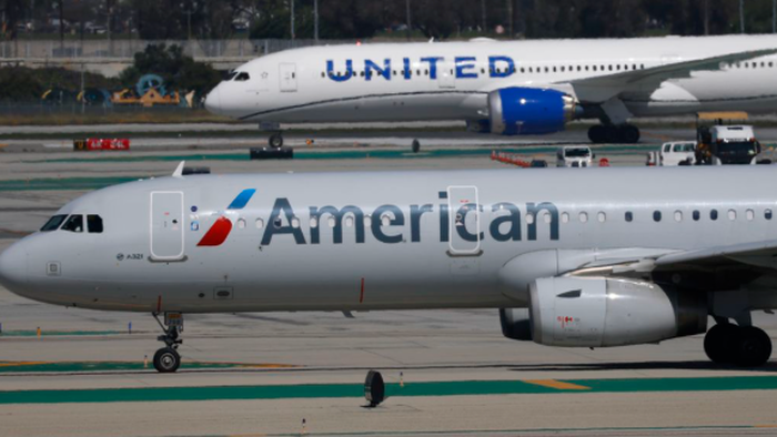 American Airlines Shuts Down United Merger Talk As Wells Fargo Signals Another Possible Tie-Up