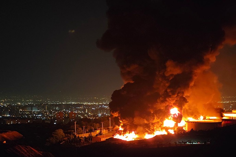 Trump warns Iran oil infrastructure could ‘explode’ as blockade halts exports oan