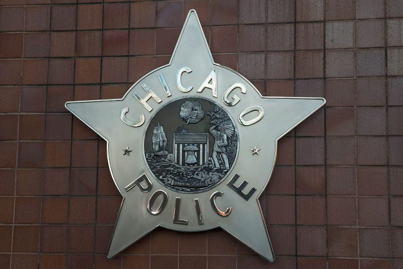 Suspect in custody, 1 police officer killed, other in critical condition, after shooting at Chicago hospital oan